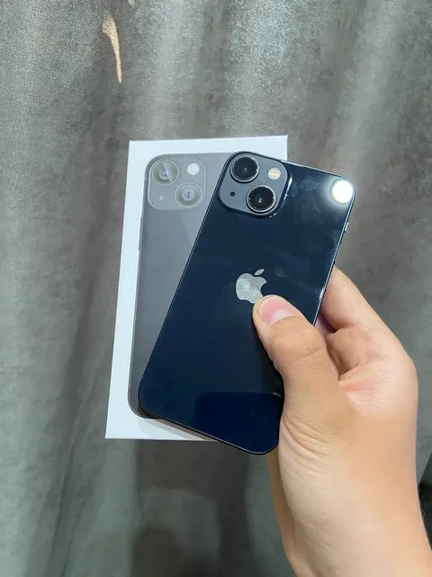 Продам iPhone 13 mini 128GB черный - Уход за волосами в Красноярск