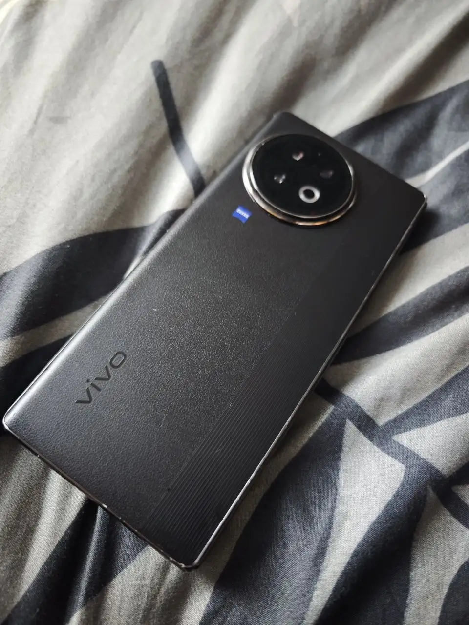 Продам Vivo X Fold2 с дефектами - Телефоны и гаджеты (Электроника) в Красноярск