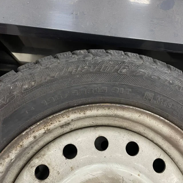 Продам зимние шины Cordiant Polar 2 195/65 R15 на дисках - Авто в Красноярск
