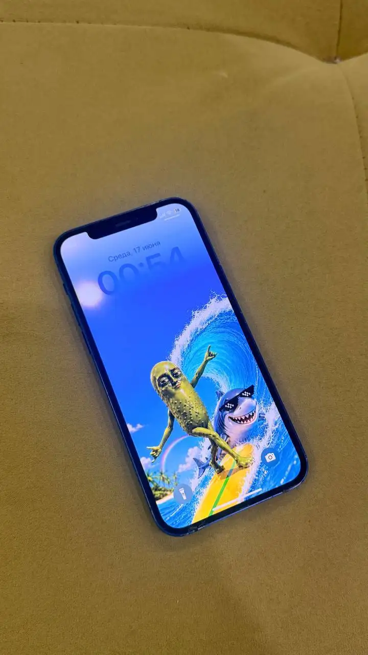Айфон 12 64GB синий, 79% АКБ, царапины на пленке - Смартфоны (Электроника) в Красноярск