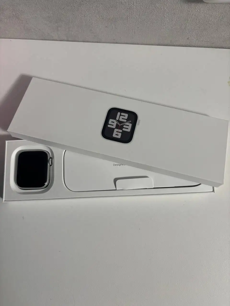 Apple Watch SE 44 мм - Носимые устройства (Электроника) в Красноярск
