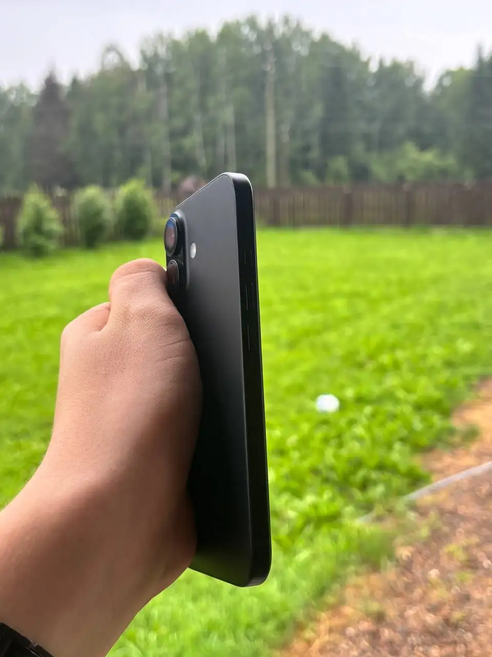 iPhone 16 128GB в идеальном состоянии - Телефоны (Электроника) в Красноярск