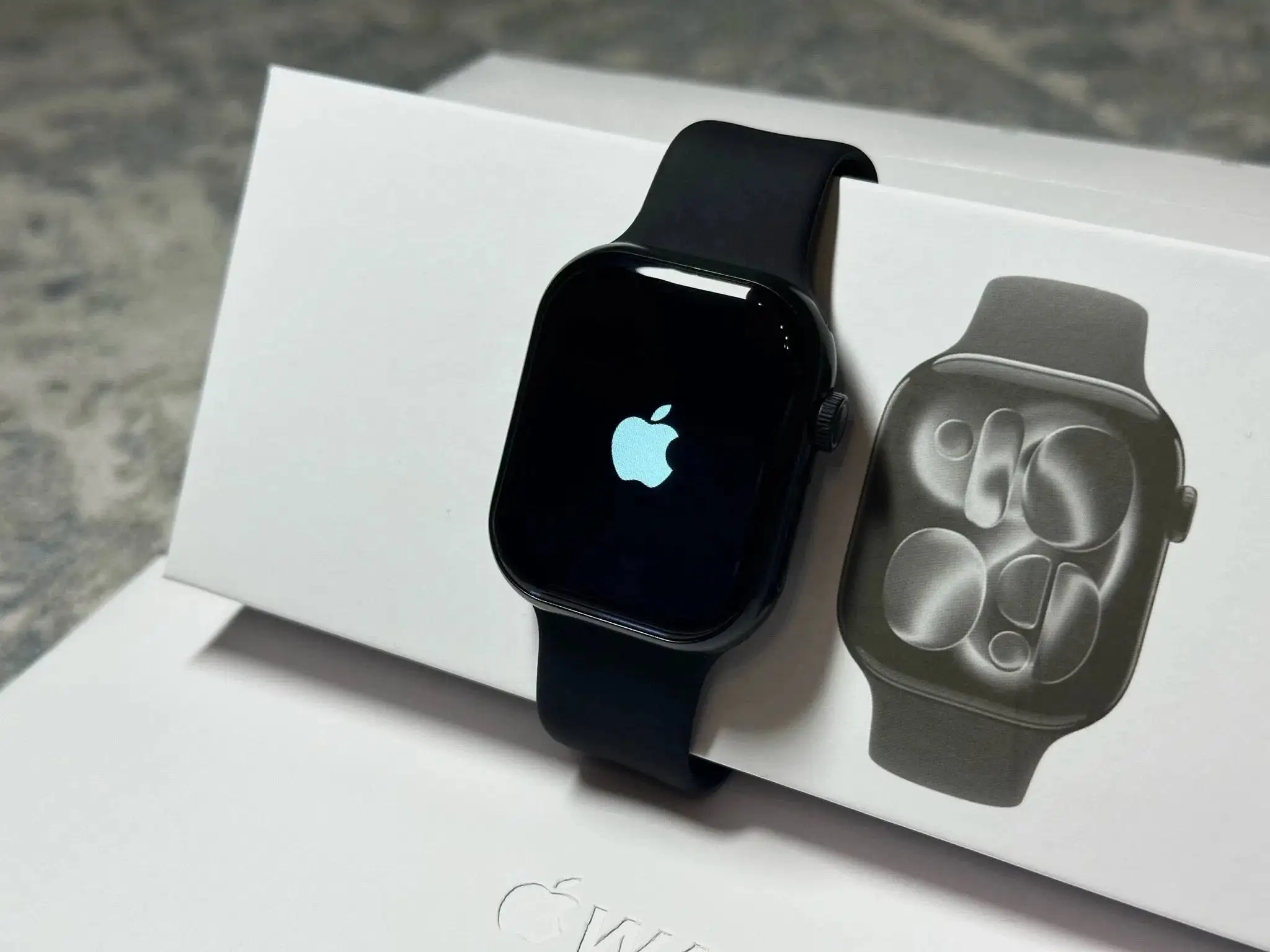 Продам Apple Watch и AirPods 2 новые - Гаджеты и аксессуары (Электроника) в Красноярск