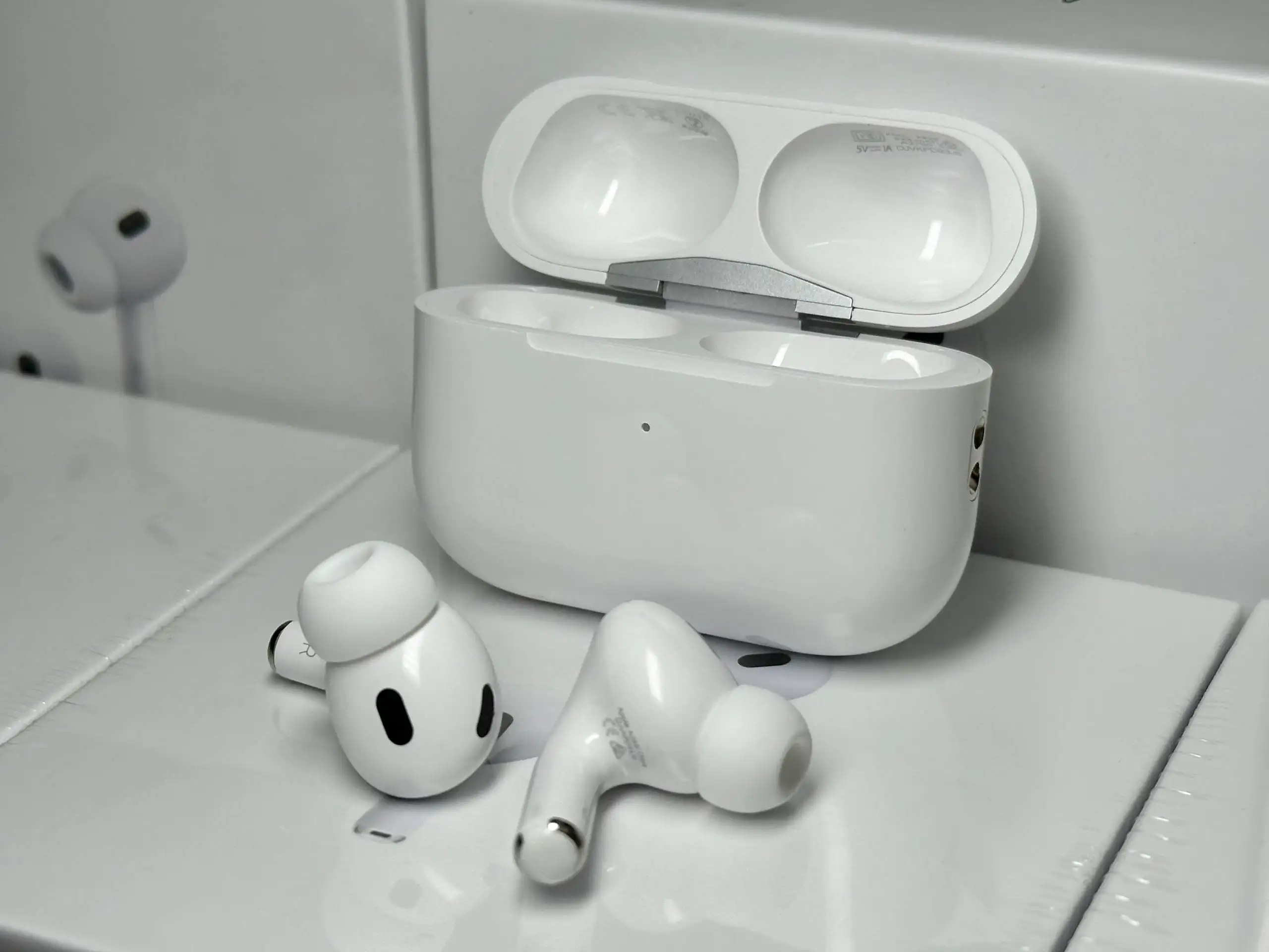 Продам AirPods Pro 2 и Apple Watch S11 (реплики) - Электроника в Красноярск