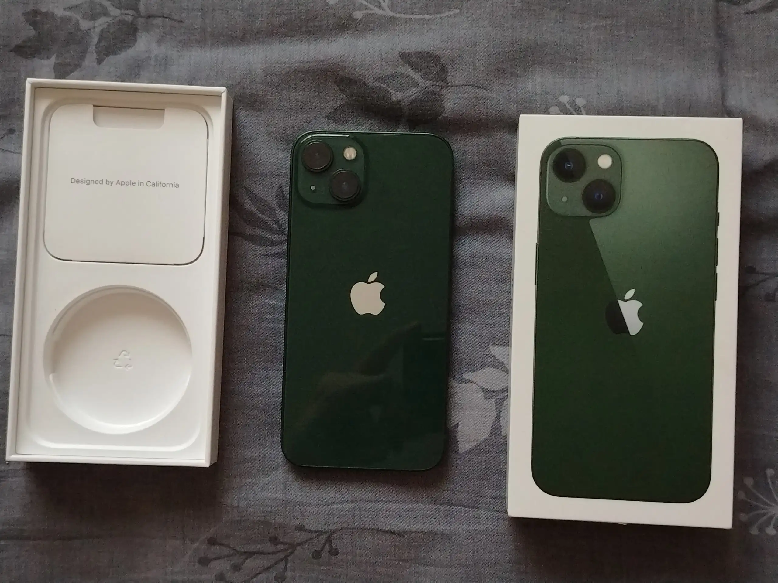 iPhone 13 128GB в хорошем состоянии - Смартфоны и гаджеты (Электроника) в Красноярск