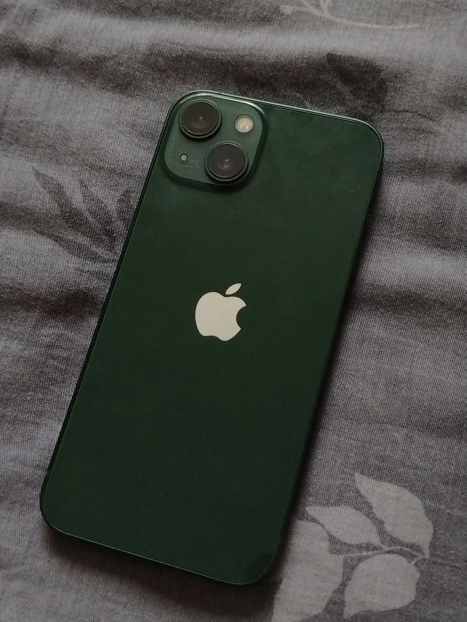 iPhone 13 128GB в хорошем состоянии - Смартфоны и гаджеты (Электроника) в Красноярск
