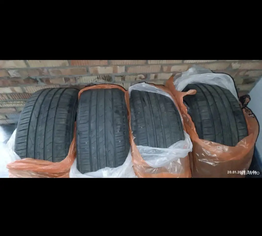 Продам резину в отличном состоянии - Шины (Авто) в Красноярск