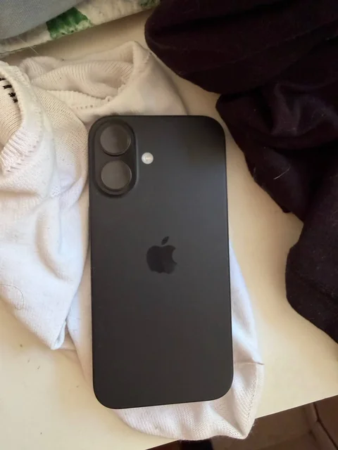 Продам iPhone 16 черный 256 ГБ - Принтеры и МФУ в Красноярск