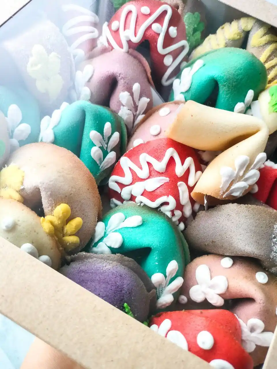 Новогодние коробочки с печеньем с предсказаниями