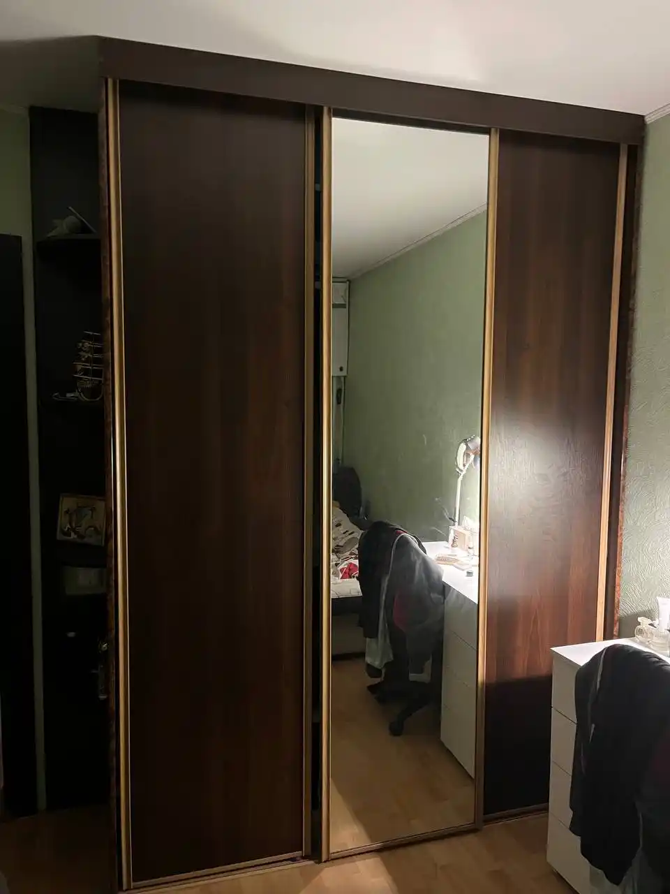 Продам шкаф