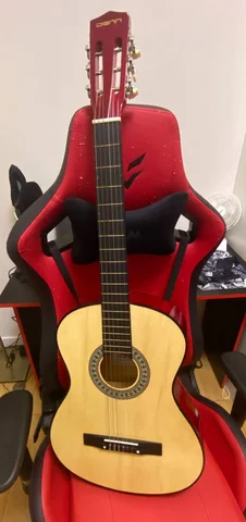 Продам гитару - Хобби и отдых в Красноярск