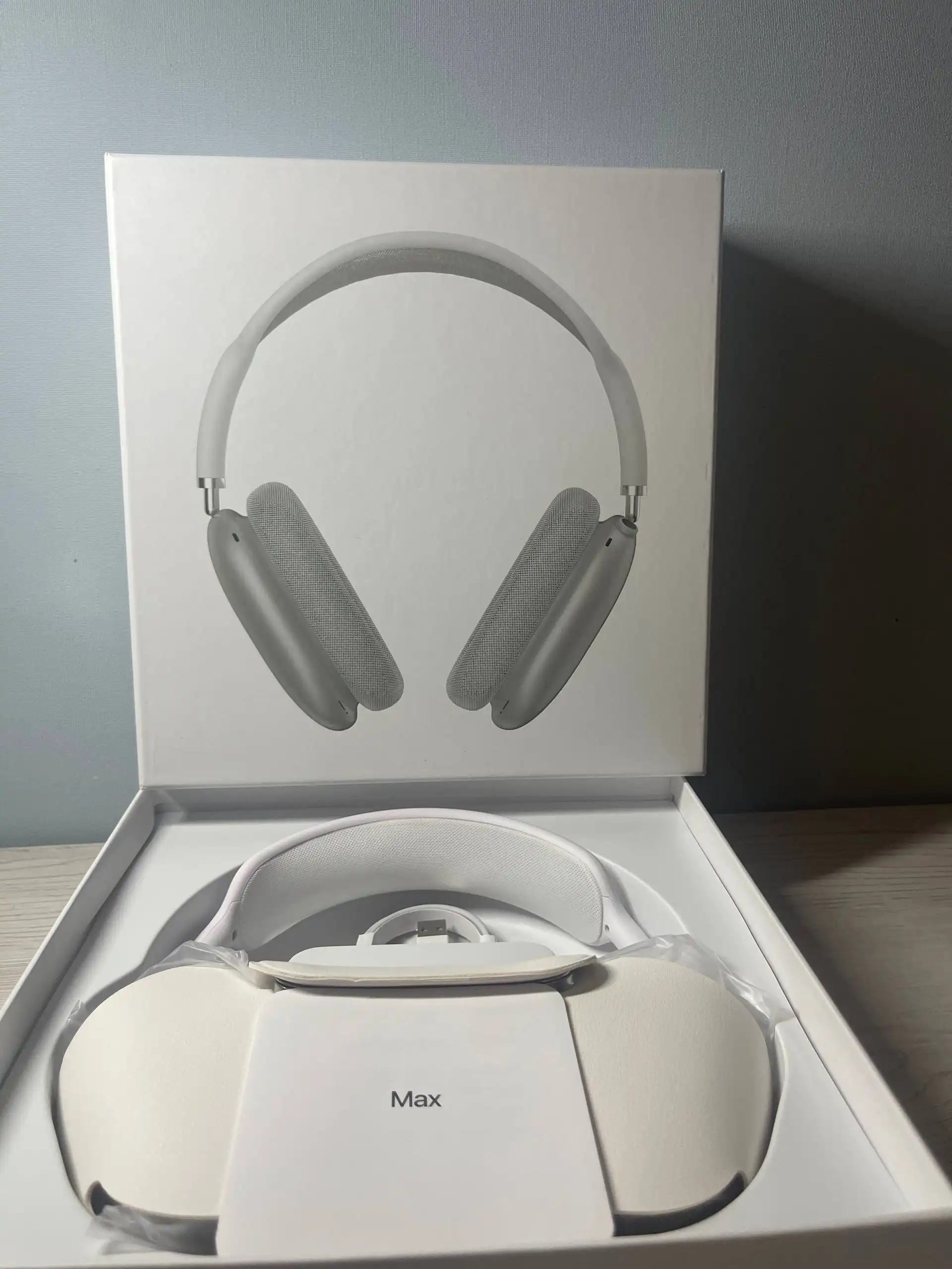 AirPods Max в наличии