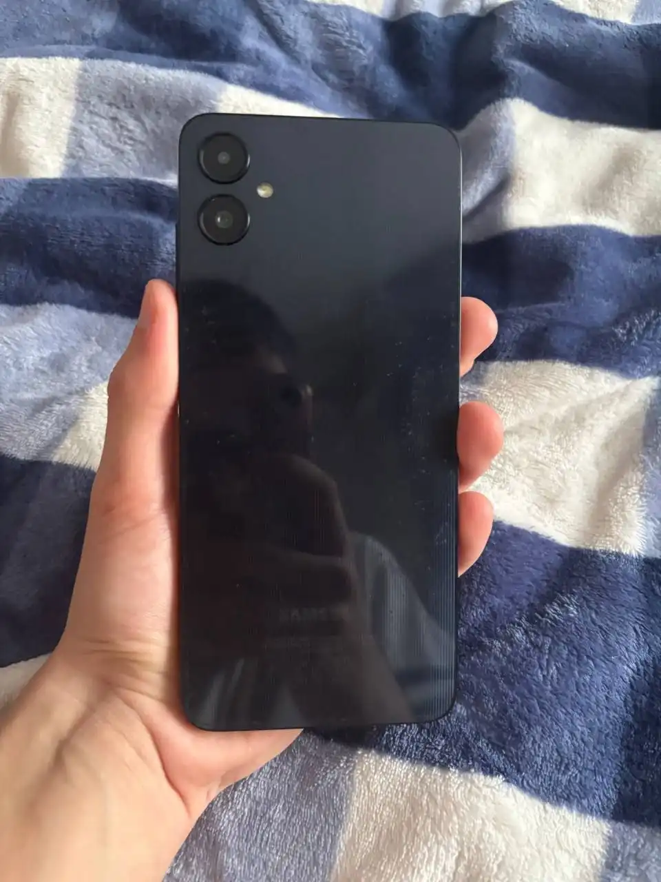 Продам Samsung A05 срочно