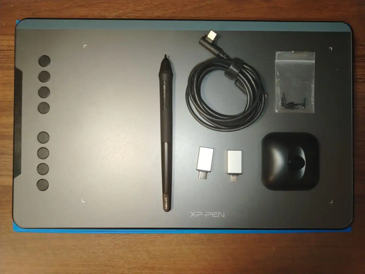 Срочная продажа платья XS и графического планшета