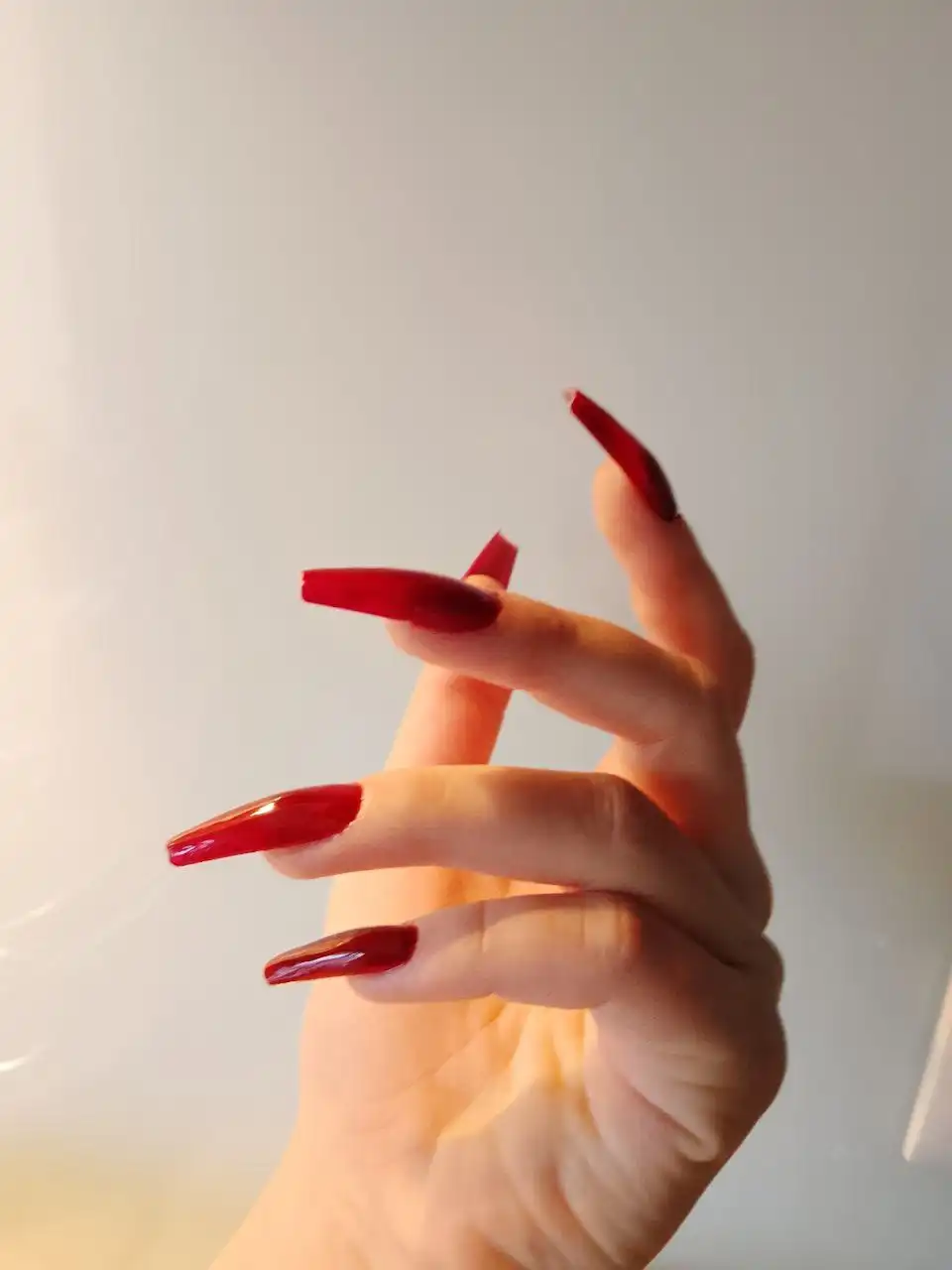 Услуги маникюра и наращивания ногтей