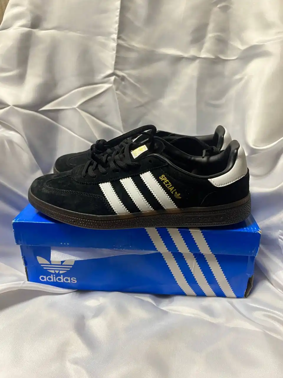 Продажа кроссовок в Красноярске