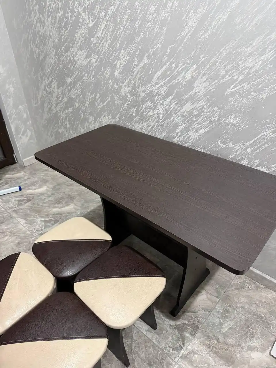 Продажа дивана, кресла и стола