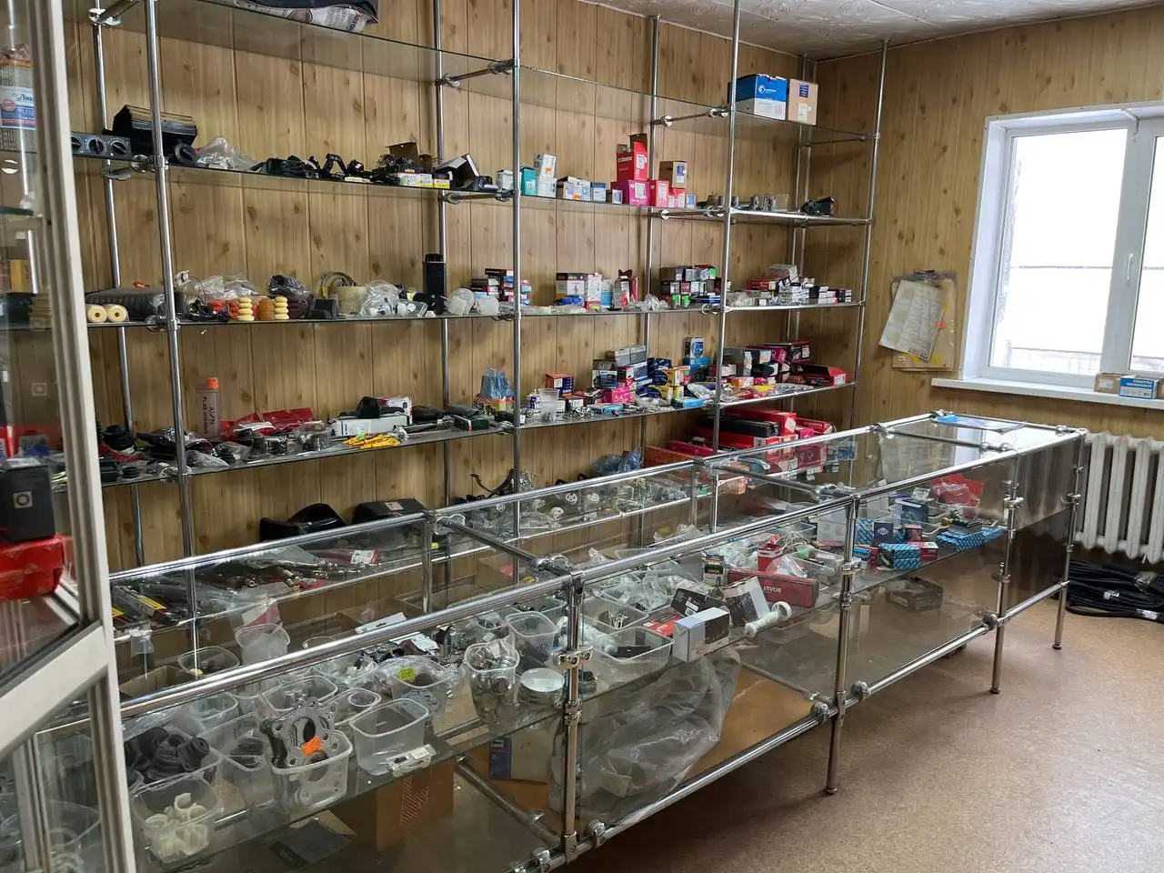 Продажа остатка запасных частей для российских автомобилей