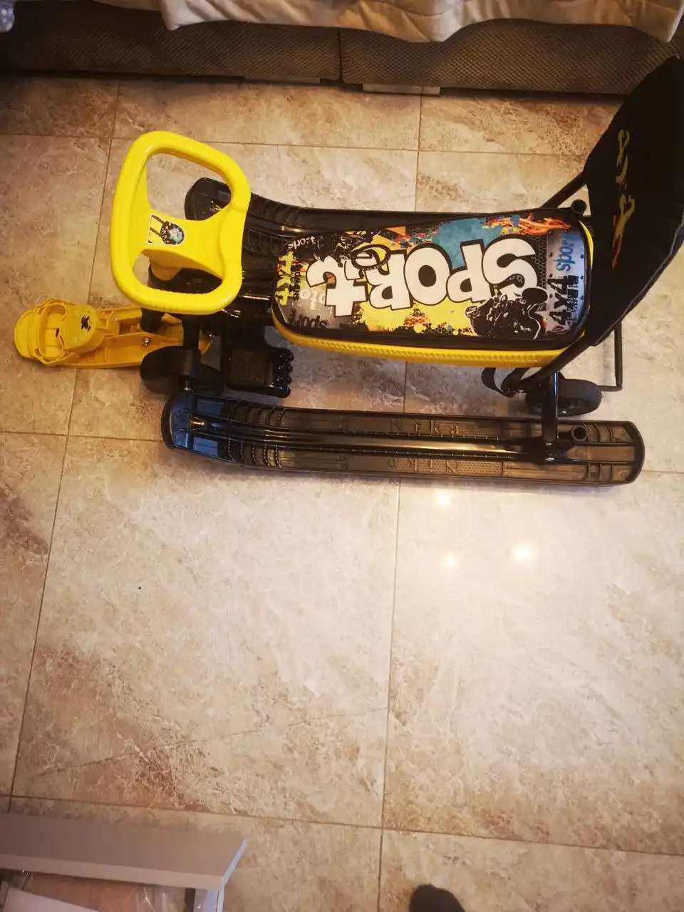 Продажа лыж и колес для снегохода