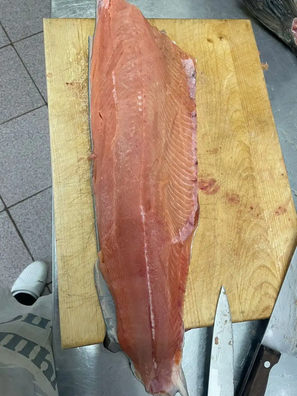 Продажа фаланг краба и кеты дальневосточной