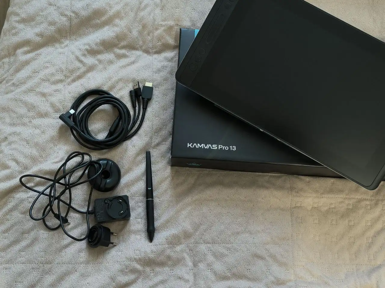 Графический планшет Huion Kamvas Pro13