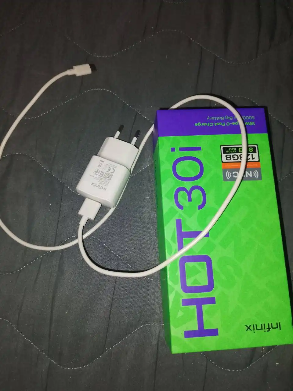 Продам Infinix Hot 30i с документами и аксессуарами