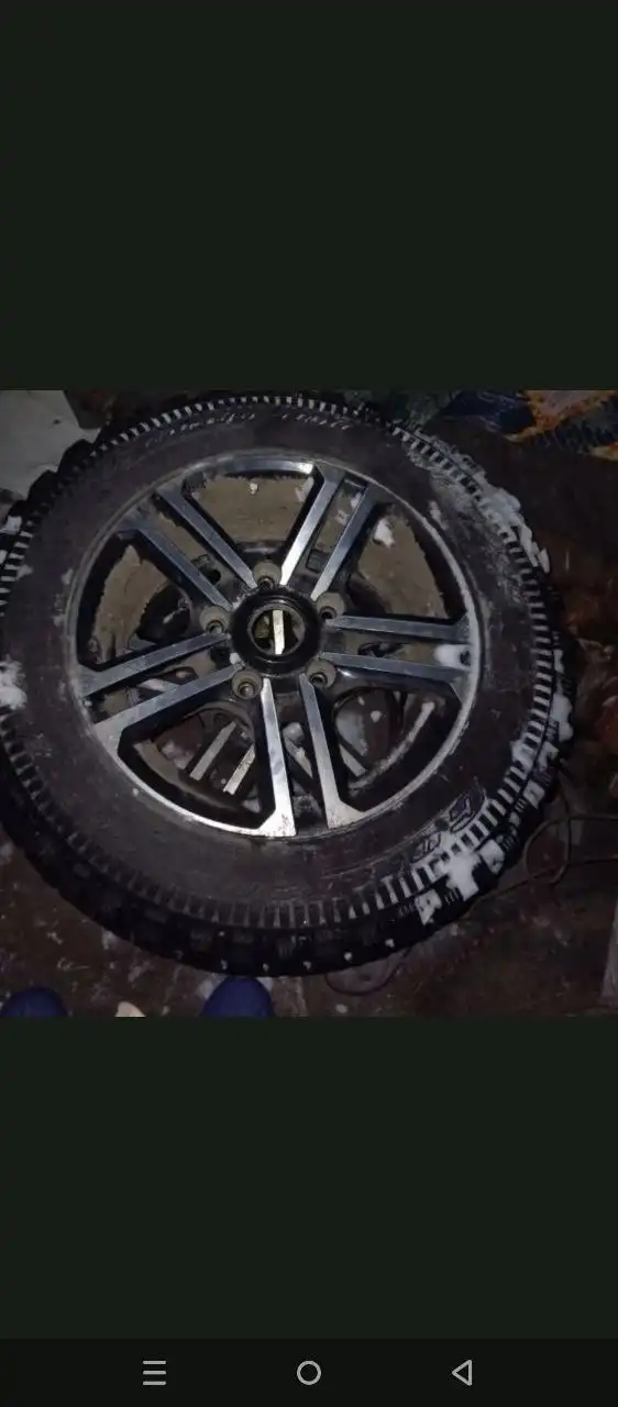 Продам колёса 215/65 R16