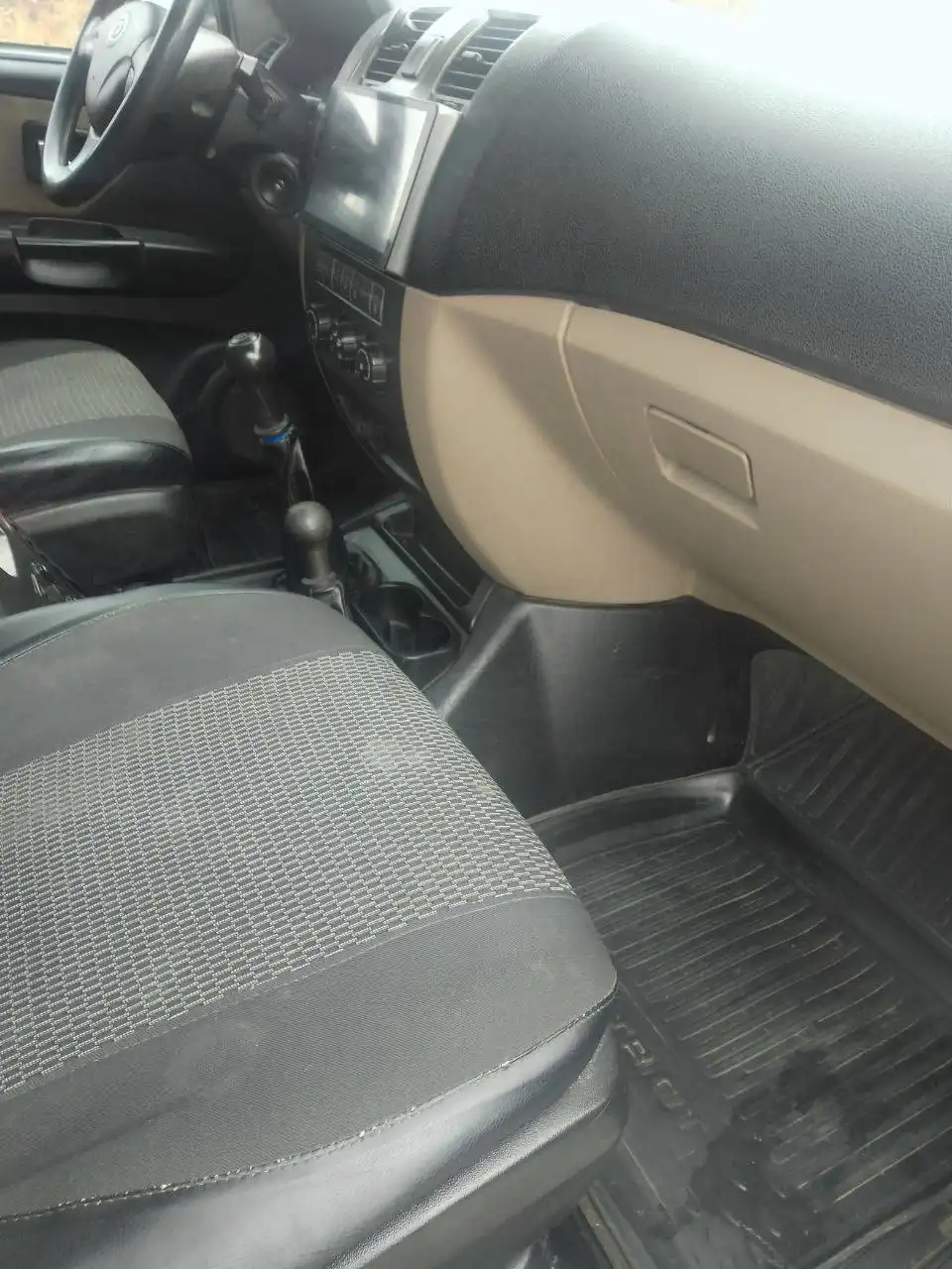 Продам УАЗ пикап 2013 года в хорошем состоянии