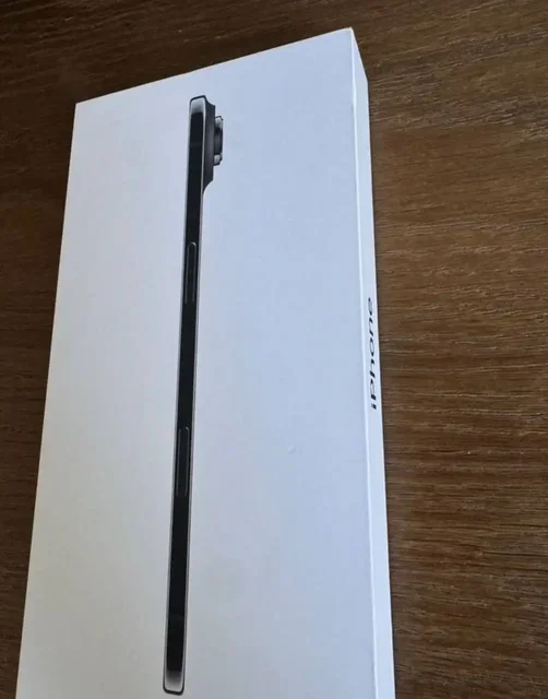 IPhone 17 Air spice black eSIM - Электроника в Красноярск