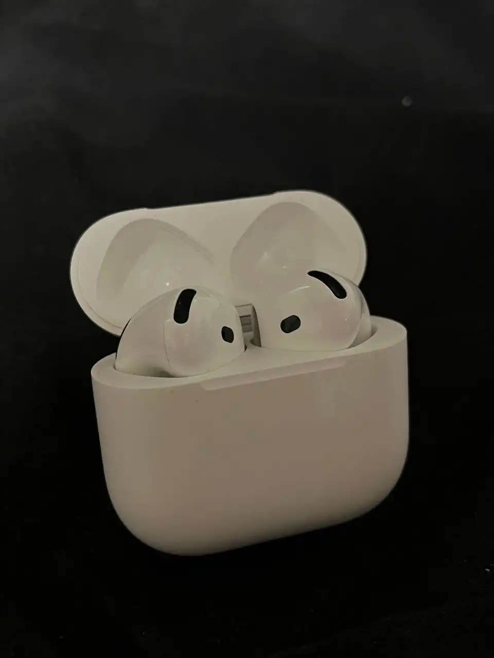 Продажа AirPods 4 original б/у
