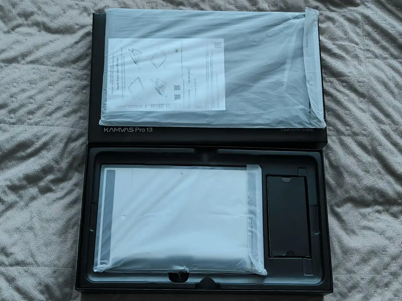 Продам графический планшет Huion Kamvas Pro13