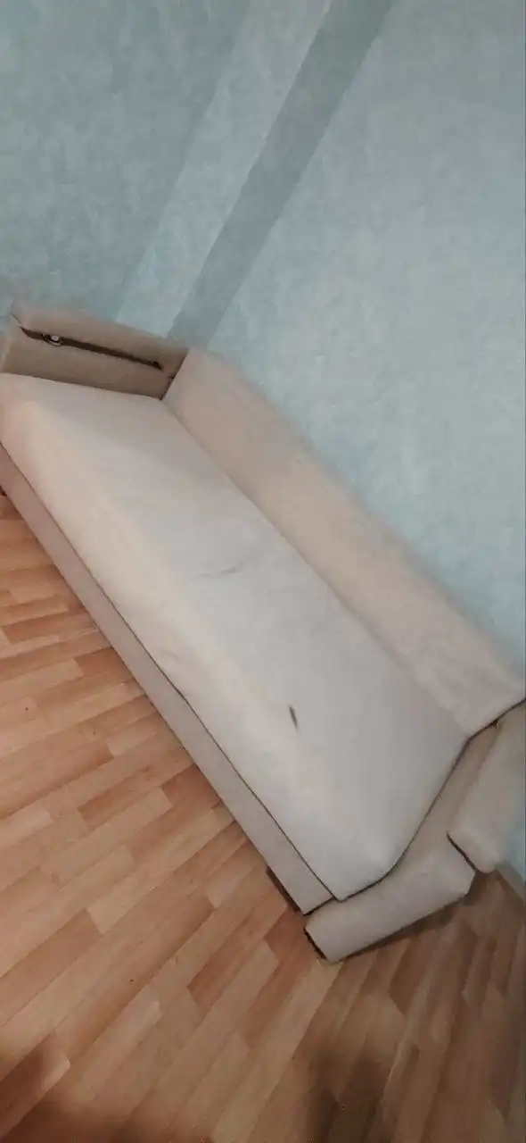 Продам диван срочно