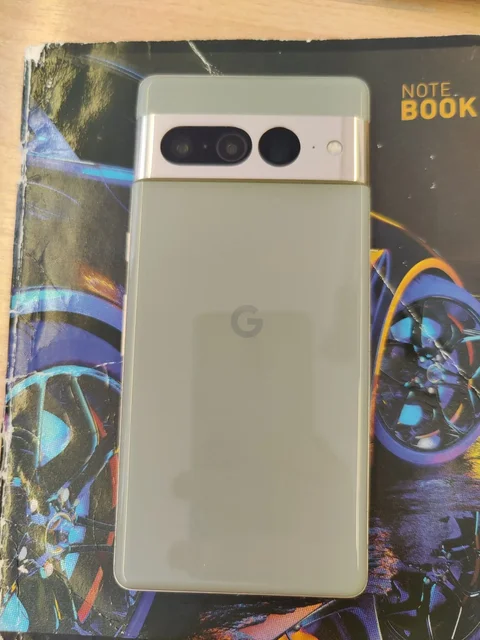 Pixel 7 Pro с коцками и царапинами - Аккумуляторы для телефонов в Чебоксары