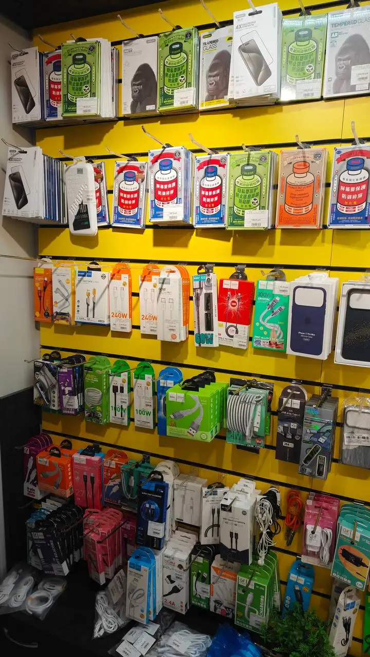 Ликвидация магазина аксессуаров - Аксессуары для электроники (Электроника) в Чебоксары