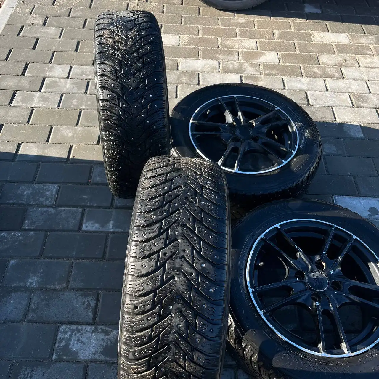 Продажа колес на зимней резине - Шины и диски (Запчасти) в Чебоксары