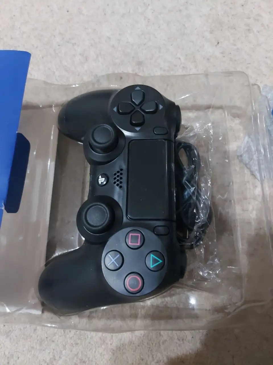 Продажа джойстика PS4 с вибродатчиком и коробкой - Игровые аксессуары (Электроника) в Чебоксары