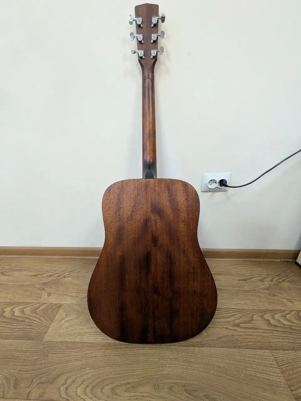 Продажа гитары Cort с чехлом - Музыкальные инструменты (Хобби и отдых) в Чебоксары