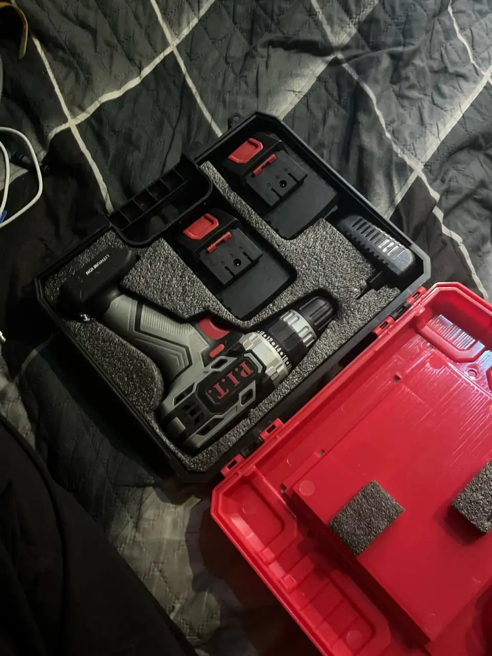 Продажа шуруповерта - Барахолка в Чебоксары