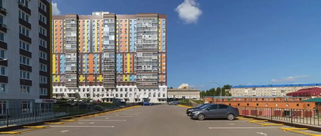 Сдам в аренду машиноместо 14,7м2 на Гражданской улице - Аренда парковочных мест (Недвижимость) в Чебоксары