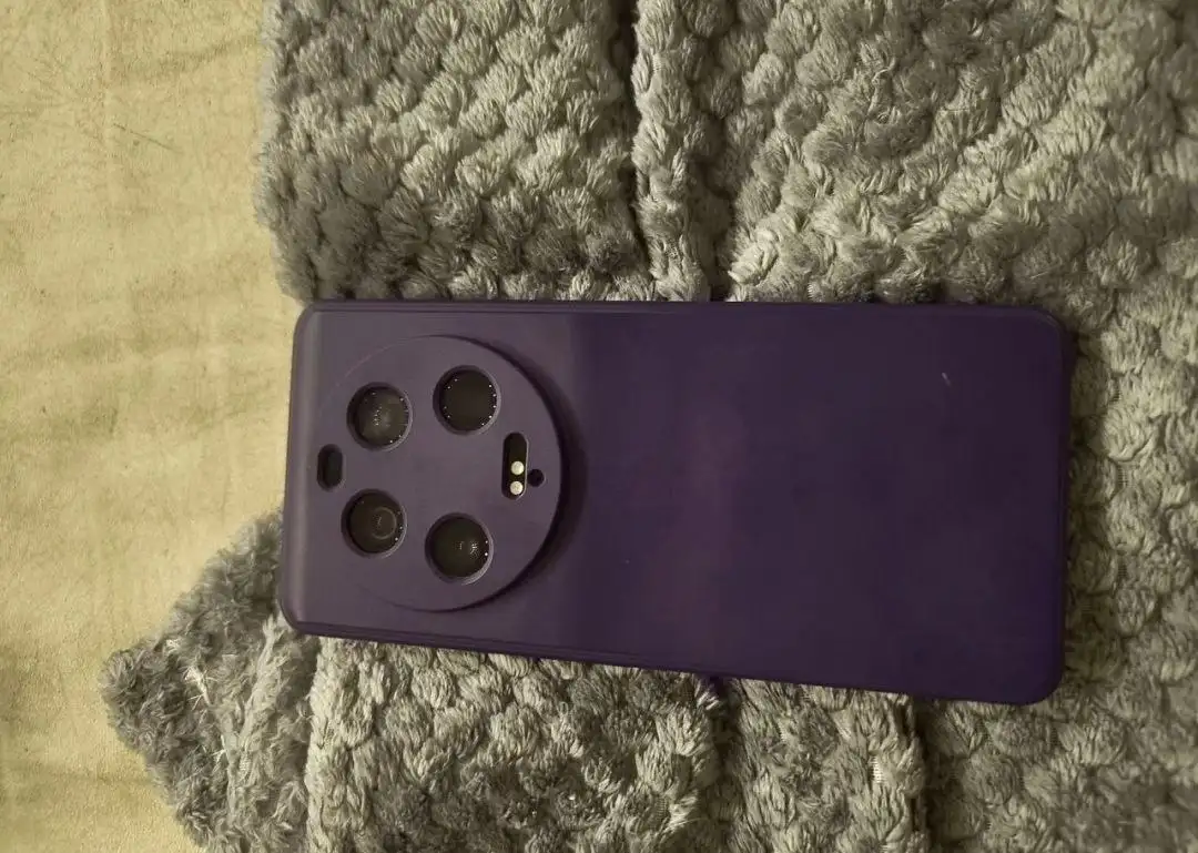 Xiaomi 13 Ultra 12/256 черный с дефектами - Смартфоны (Электроника) в Чебоксары