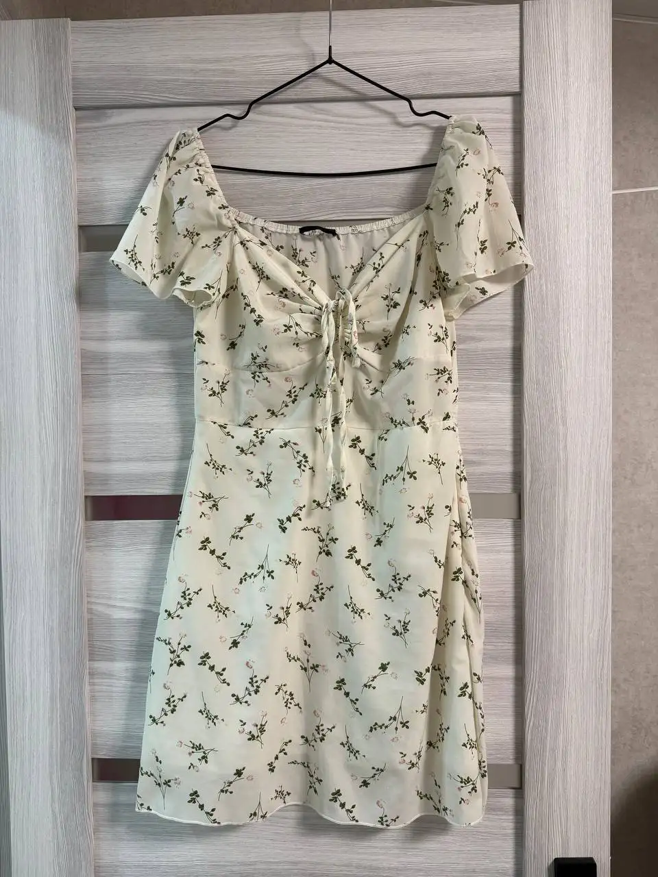 Продам платья размер 42-44 - Платья (Одежда) в Чебоксары