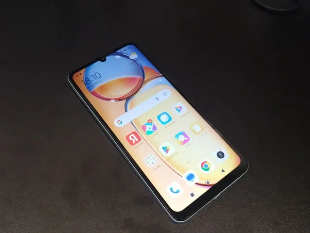 Xiaomi Redmi 13c 128gb с мелкими царапинами - Наушники в Чебоксары