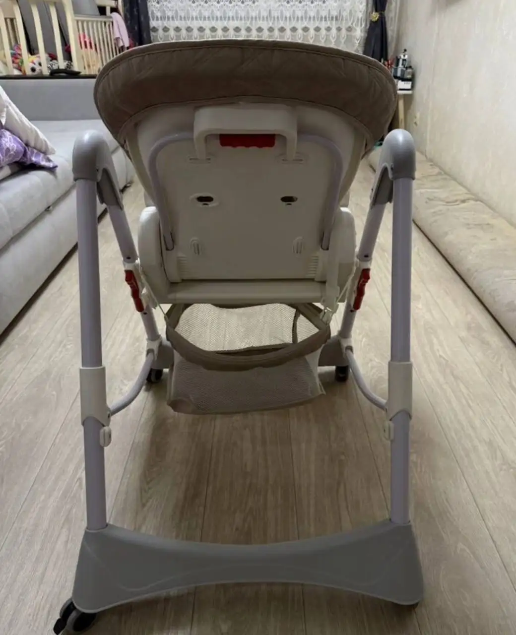 Продажа детской кроватки и стульчика для кормления - Товары для детей в Чебоксары