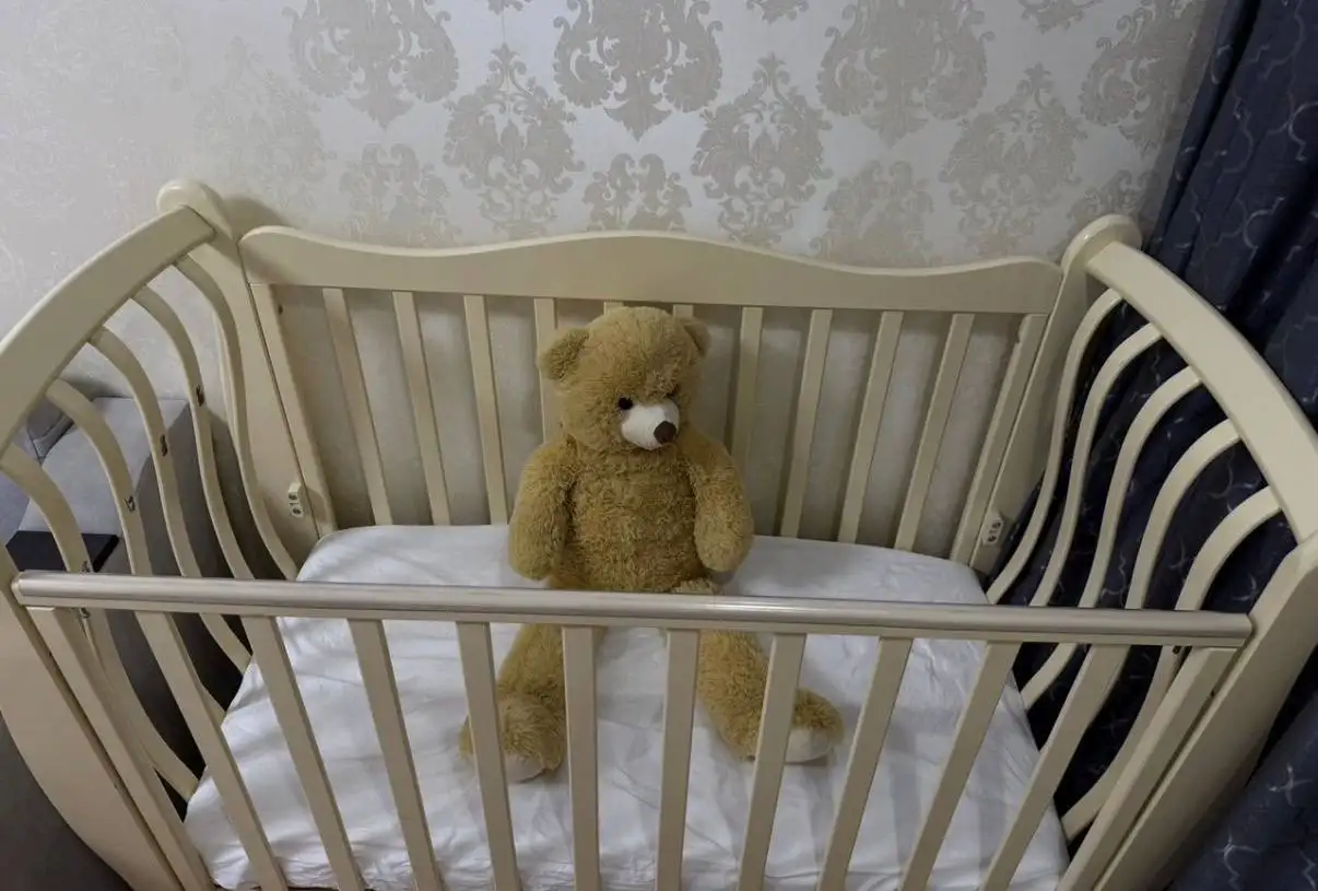 Продажа детской кроватки и стульчика для кормления - Товары для детей в Чебоксары