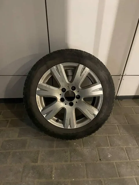 Продам комплект зимних колес 16R - Мобильные телефоны и планшеты в Чебоксары