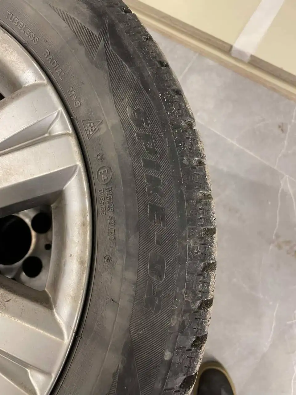 Продам комплект зимних колес 16R - Шины и диски (Запчасти) в Чебоксары