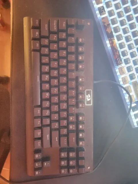 Клавиатуры и монитор - Творчество в Чебоксары