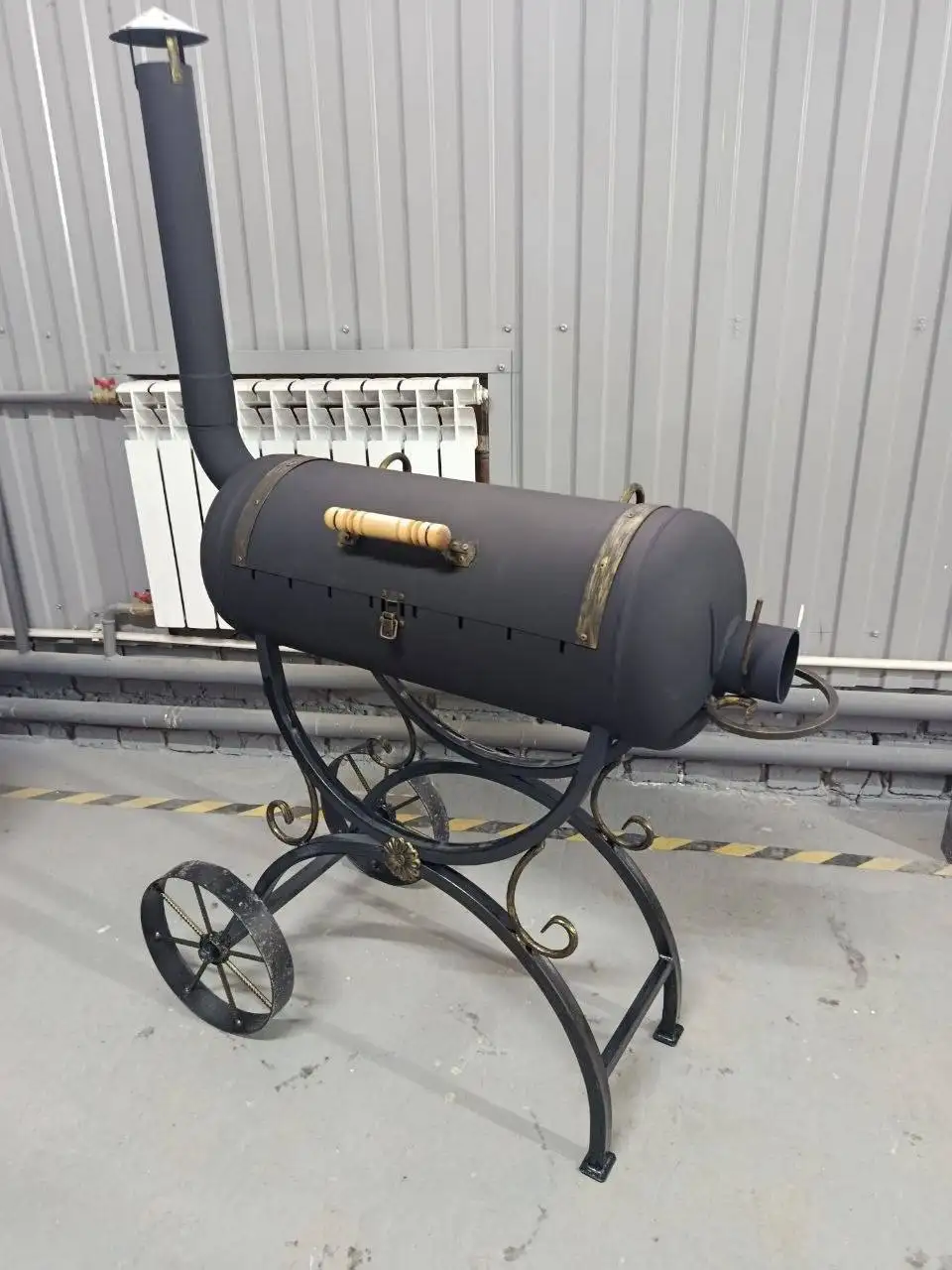 Продаю мангал передвижной - Садовый инвентарь (Для дома и дачи) в Чебоксары