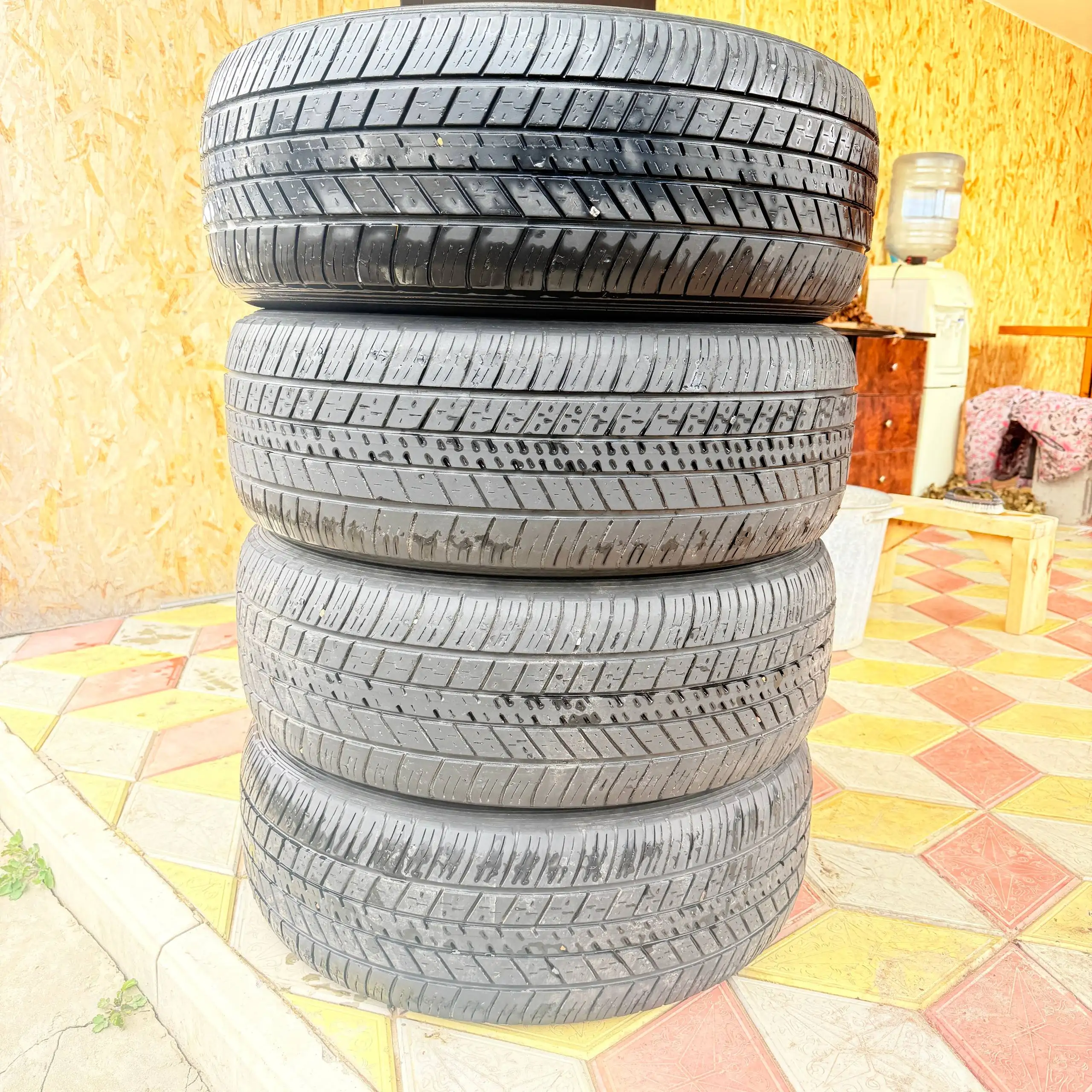 Продам летнюю резину Dunlop 235/55/18 - Шины и диски (Авто) в Чебоксары
