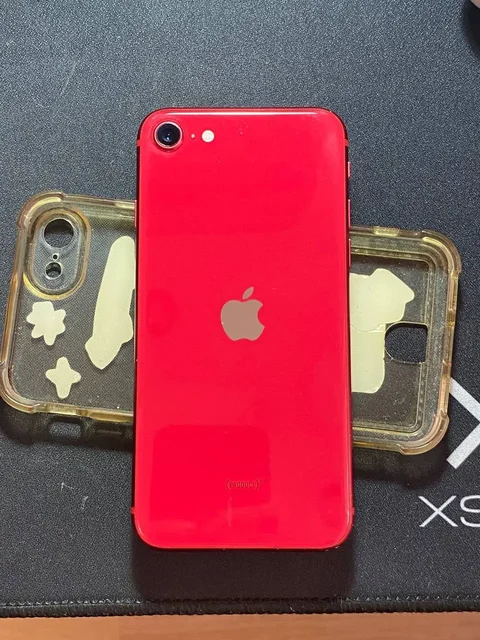 iPhone SE 2020 76/64 ГБ - Комплектующие и аксессуары в Чебоксары